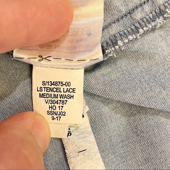 Old Navy Chambray Dress Pintuck Lace Up Relaxed Fit Long Sleeve Swing Sz Med - Picture 5 of 8